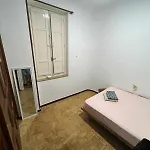 2- La Habitacion Del Piso Centro Δωμάτια σε οικογενειακή κατοικία